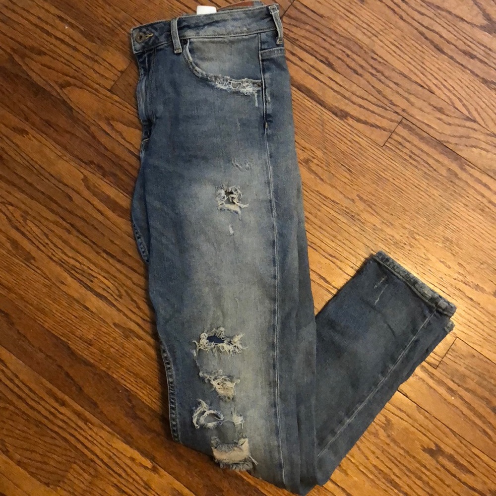 H&M distressed Jeans